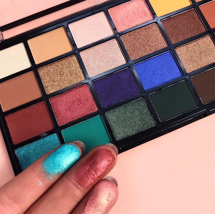 Paleta de farduri TECHNIC 24 Eyeshadows Palette -Trendsetter